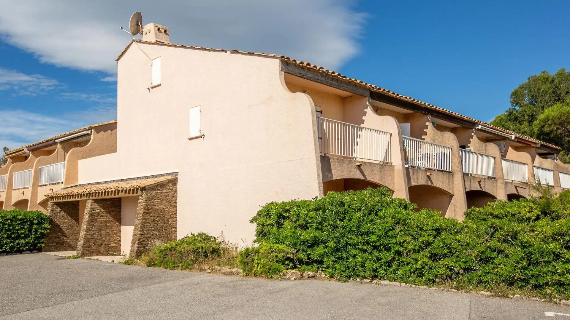 Studio Panorama By Interhome Les Issambres