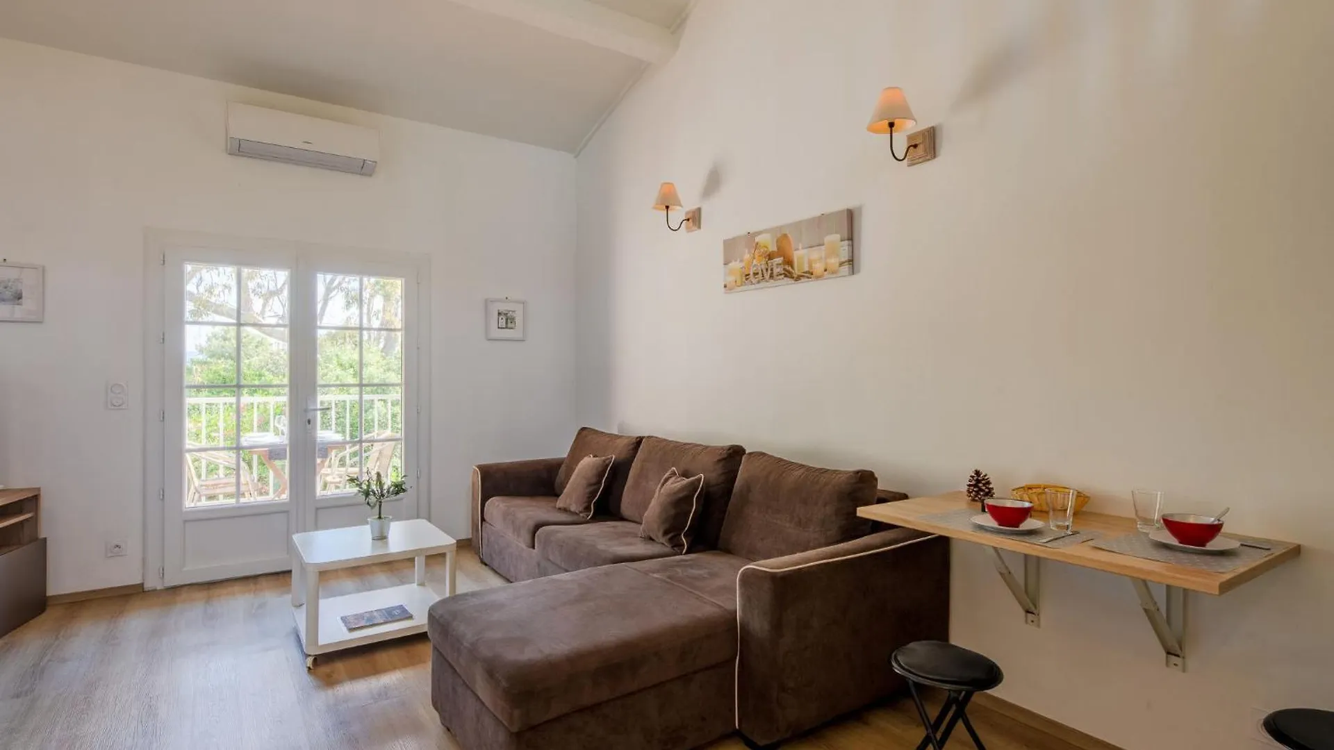 Apartment Studio Panorama By Interhome Les Issambres